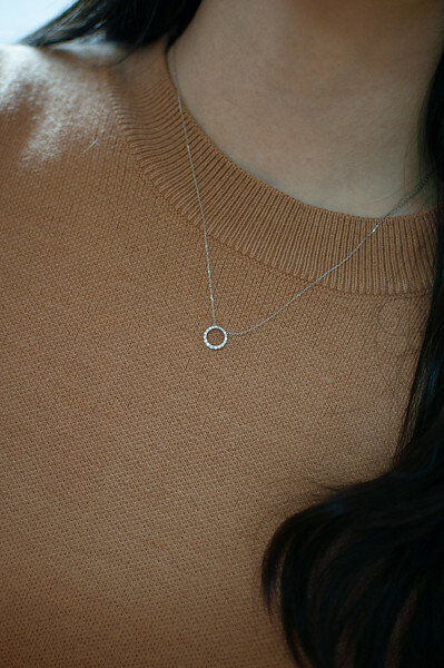 18K Full 'O' Diamond Necklace