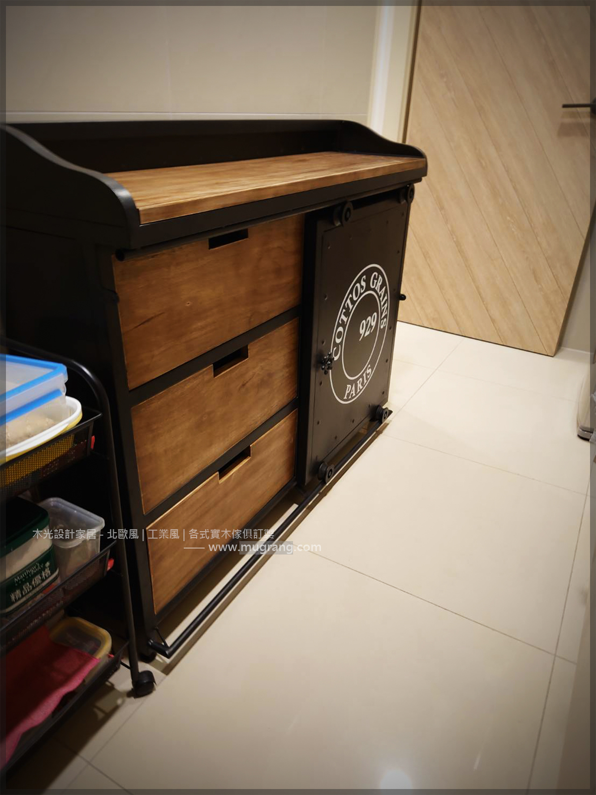 重工業滑門實木收納櫃(可訂製)