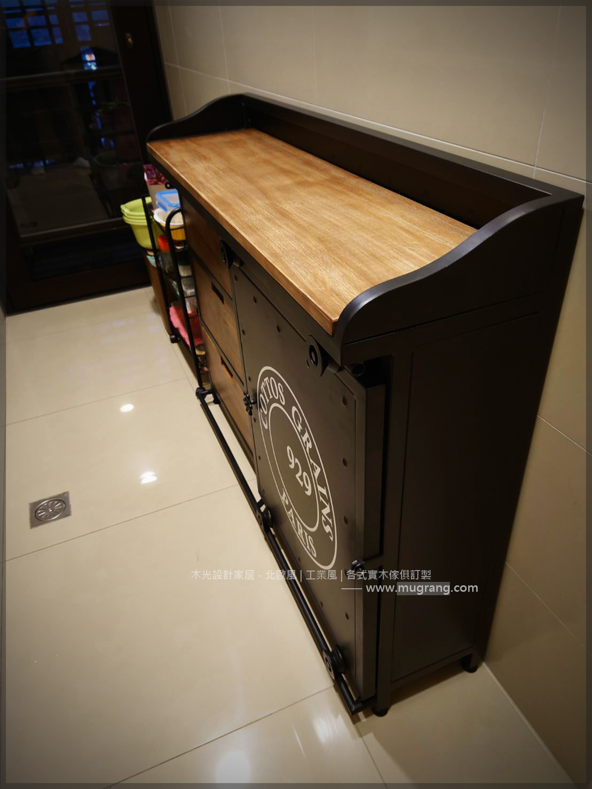 重工業滑門實木收納櫃(可訂製)