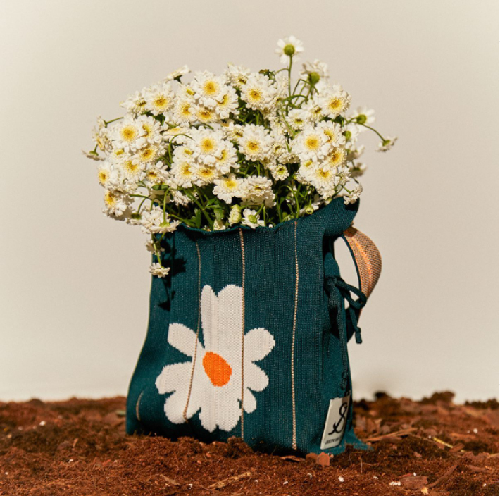 <韓國代購> JOSEPH AND STACEY LUCKY PLEATS KNIT S DAISY