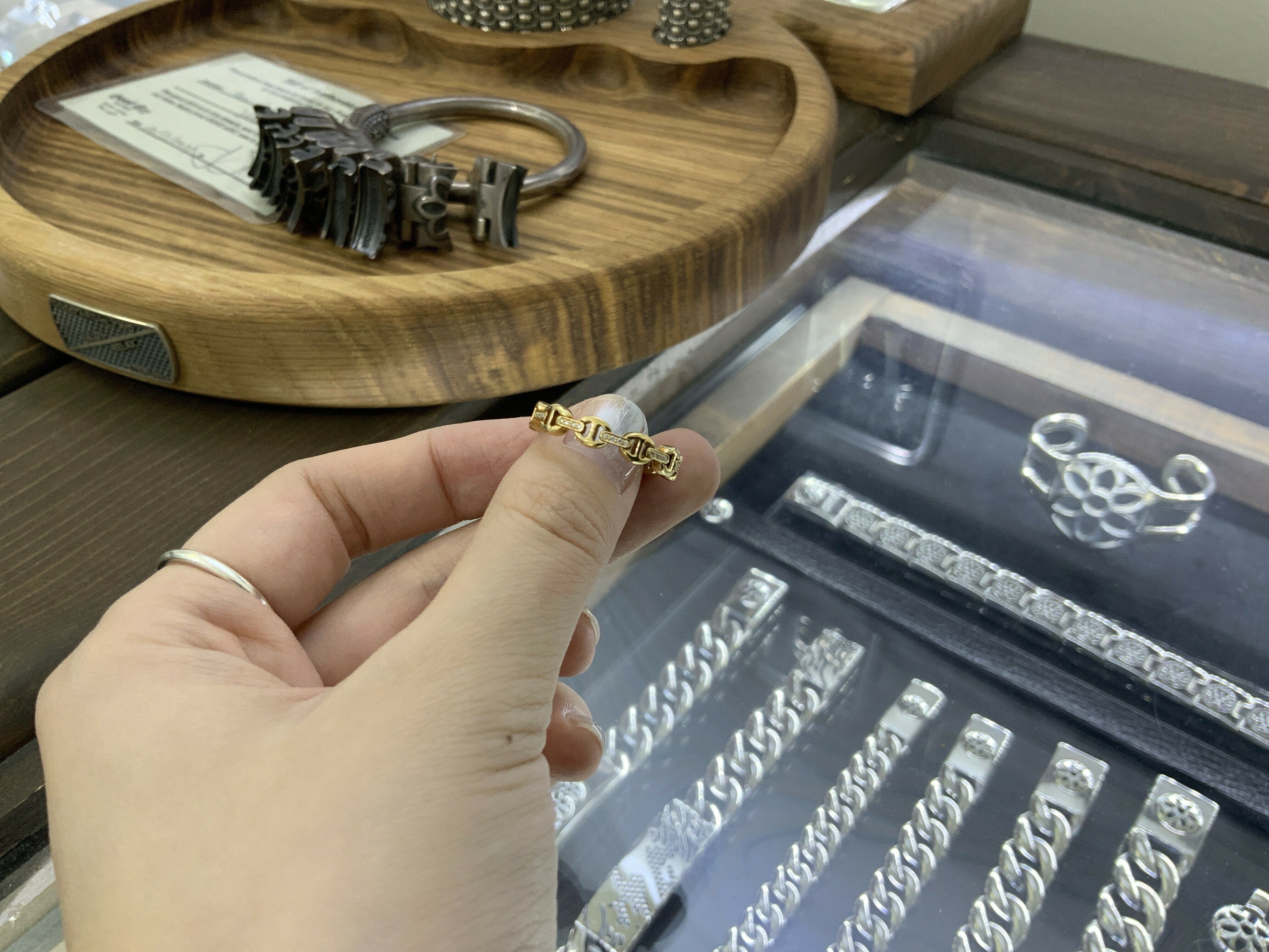 HB204 K18 Diamond  Bridges