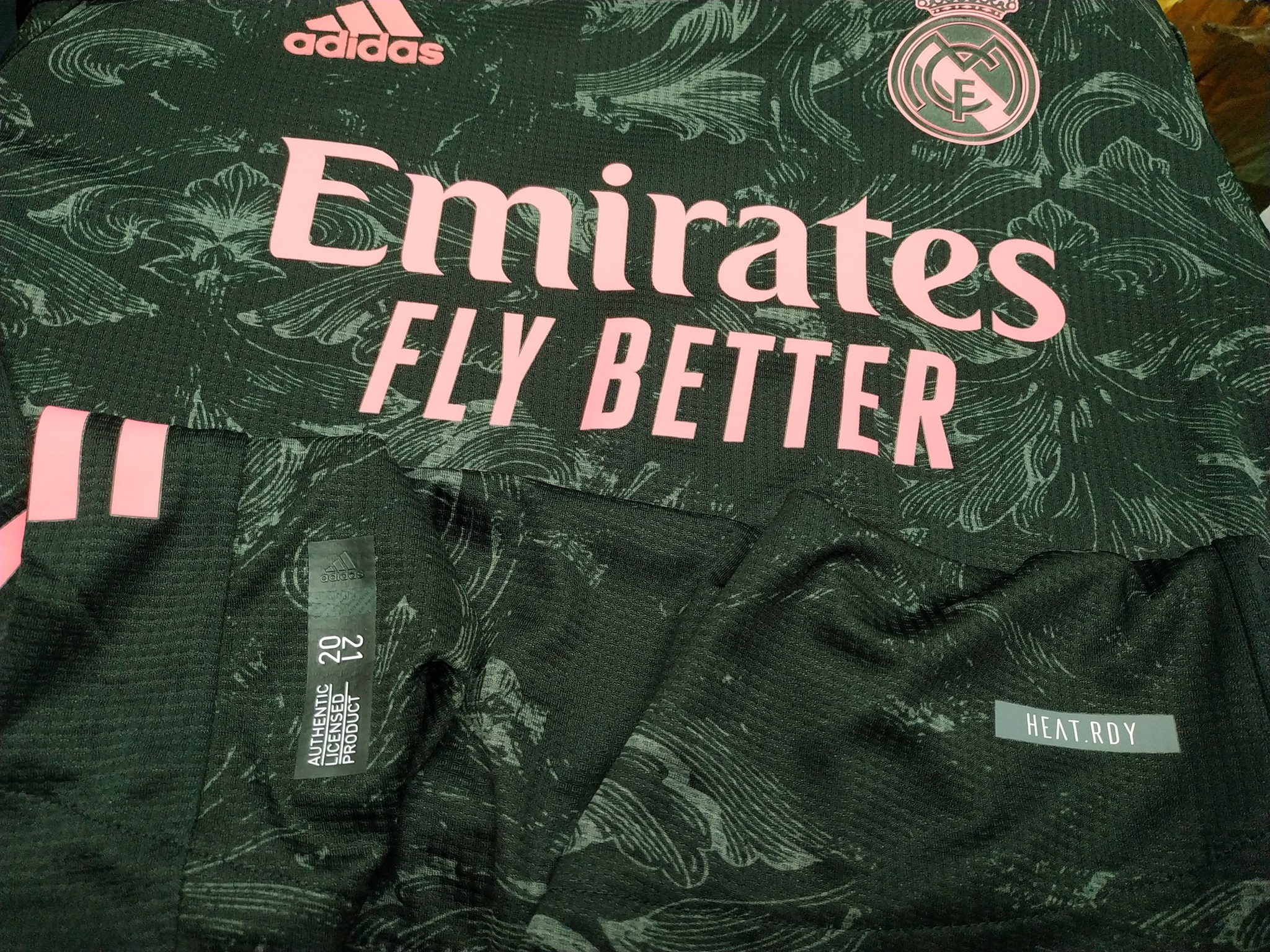 20-21皇家馬德里第二作客長袖球員版球衣