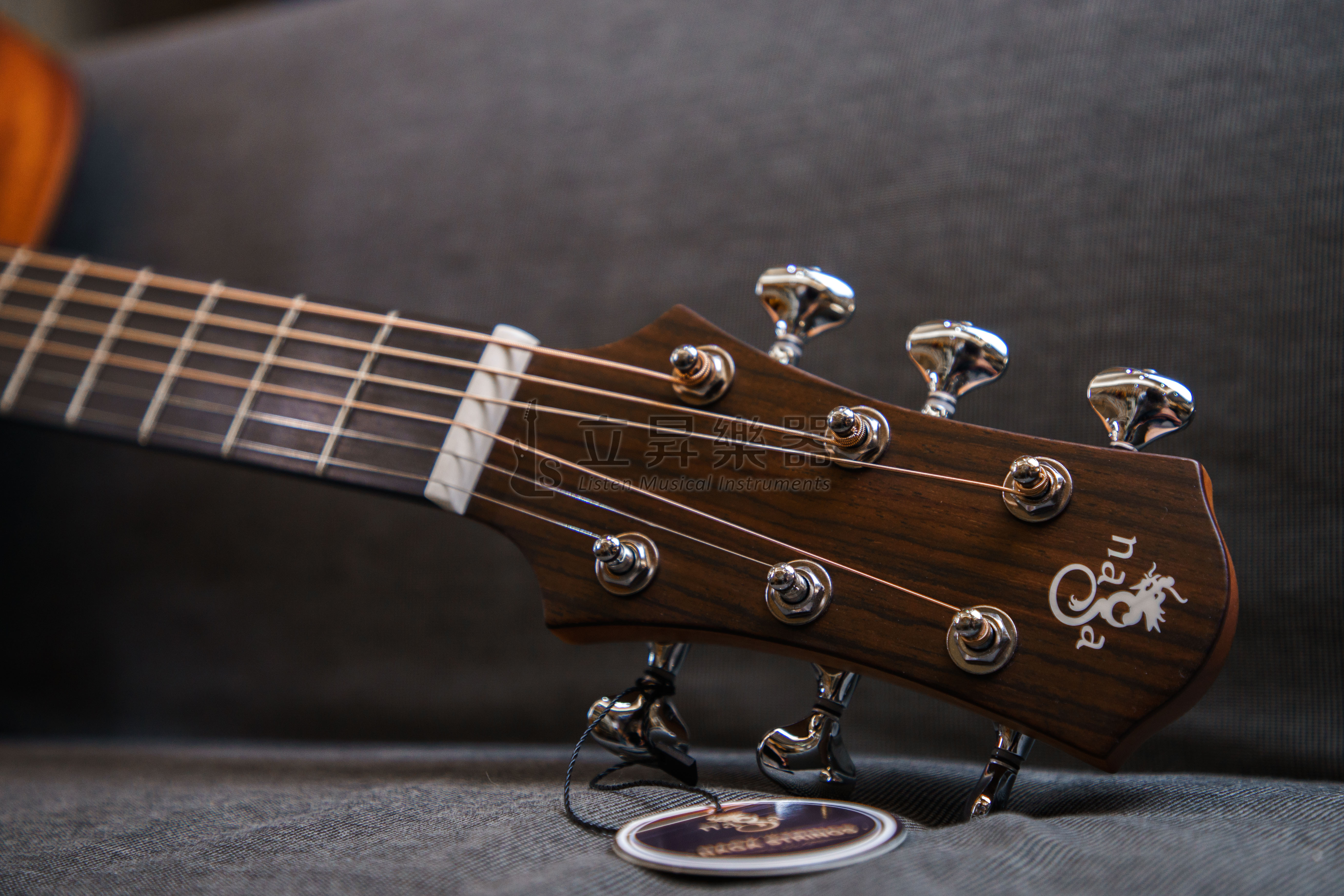 NAGA NAGA G-08DC 風系列 伍伍慧代言 英格曼雲杉面板/沙比利側背 面單木吉他 41吋 D桶身缺角 附原廠厚琴袋 第 6 張圖片｜三峽吉他 / Bass