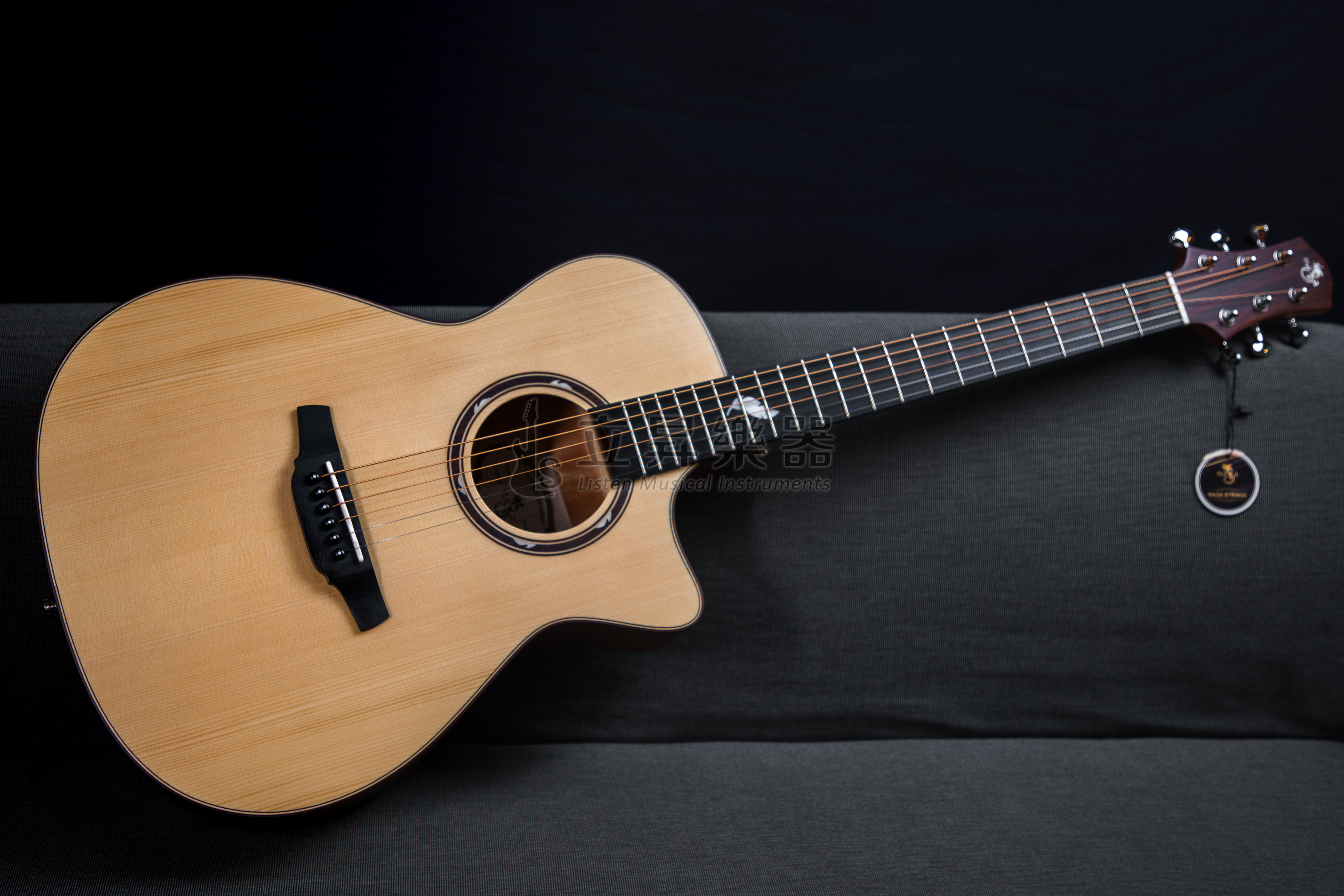 NAGA G-08OOC 風系列 伍伍慧代言 英格曼雲杉面板/沙比利側背 面單木吉他 40吋 OOC桶身缺角 附原廠厚琴袋