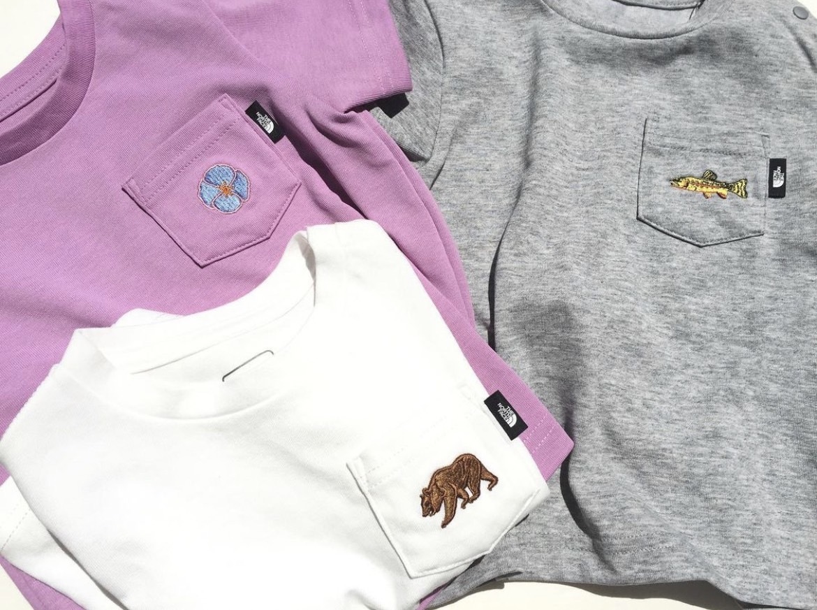 北臉兒童刺繡圖騰口袋 t-shirt