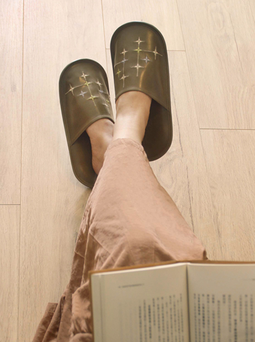 真皮刺繡室內拖