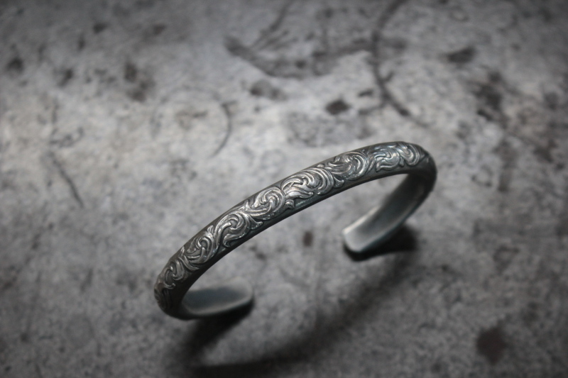 FateCo FCB-38 Thin Carving CL Round Bangle