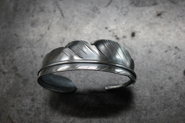 FateCo FCB-32 1st Feather Bangle