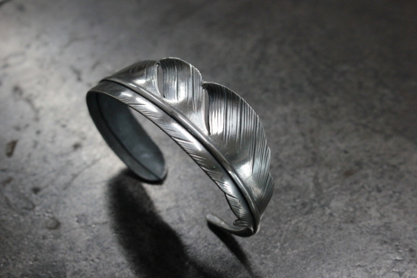FateCo FCB-32 1st Feather Bangle
