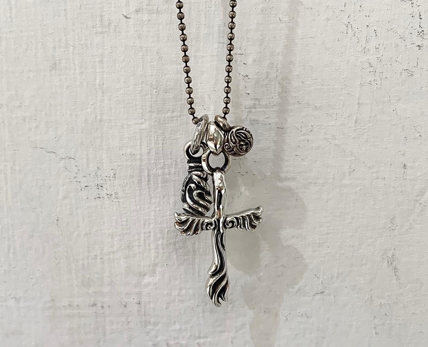 MF Lone Eagle Linked Silk Pendant