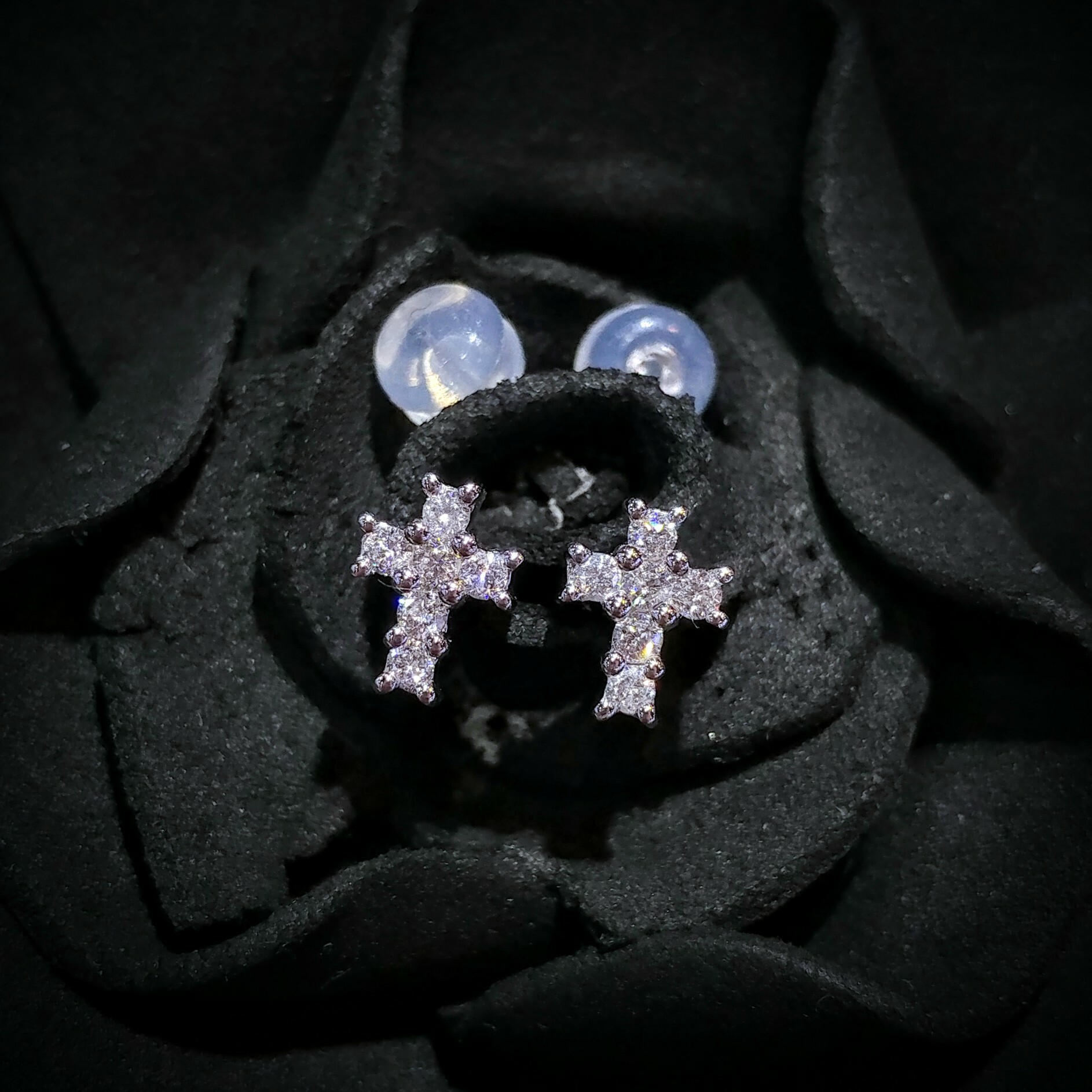 18K White Gold 0.22ct Diamond Earrings