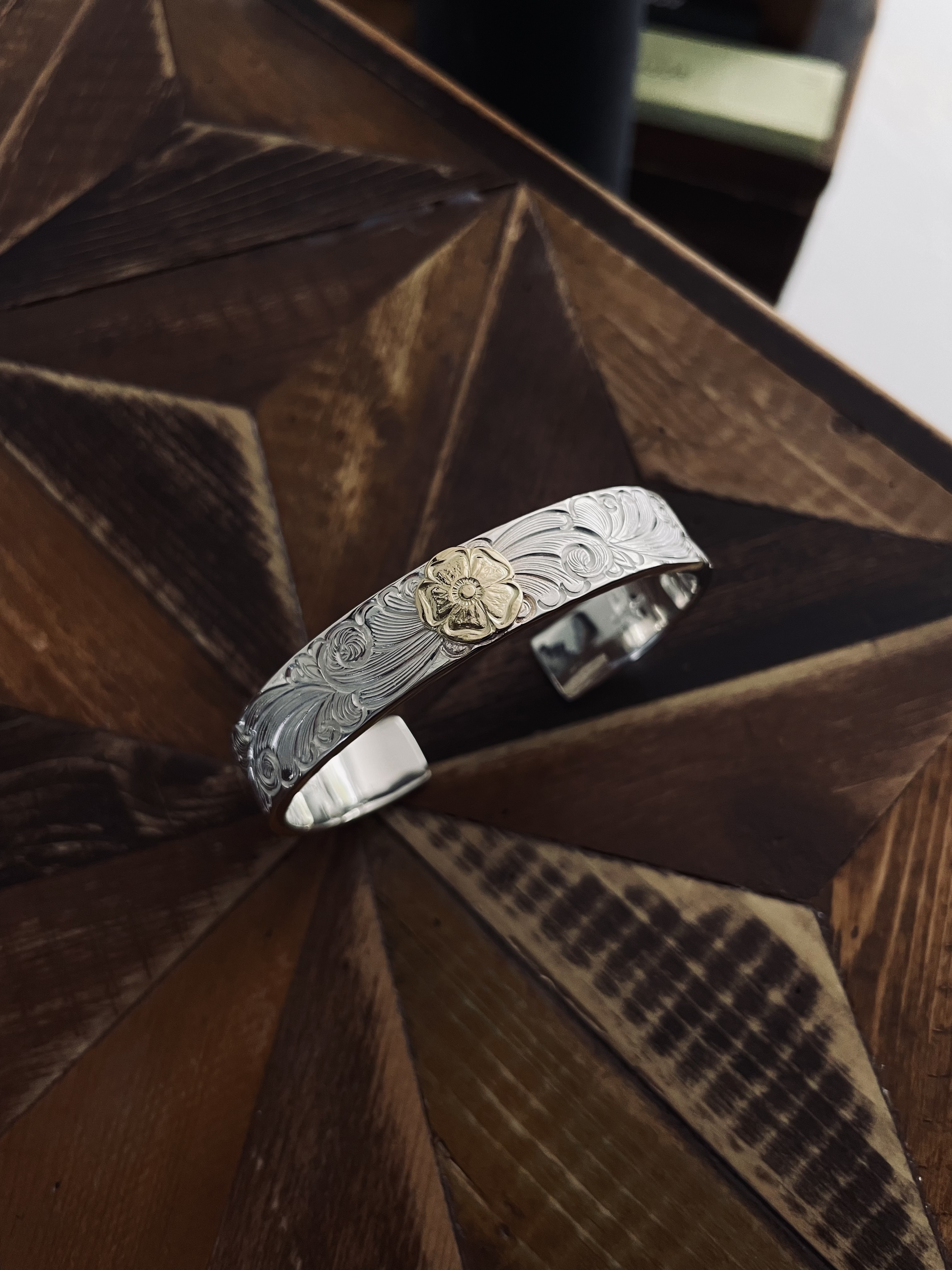 BN-H1 唐草點金玫瑰手鐲