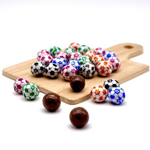 【宏亞食品77】哈哈球 經典足球巧克力 1袋 (728g)  ~便宜懷舊零食~大家童年一定都吃過~