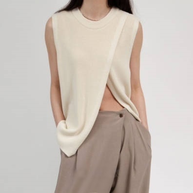 5W16 自留!圓領開衩細針織背心 米黑