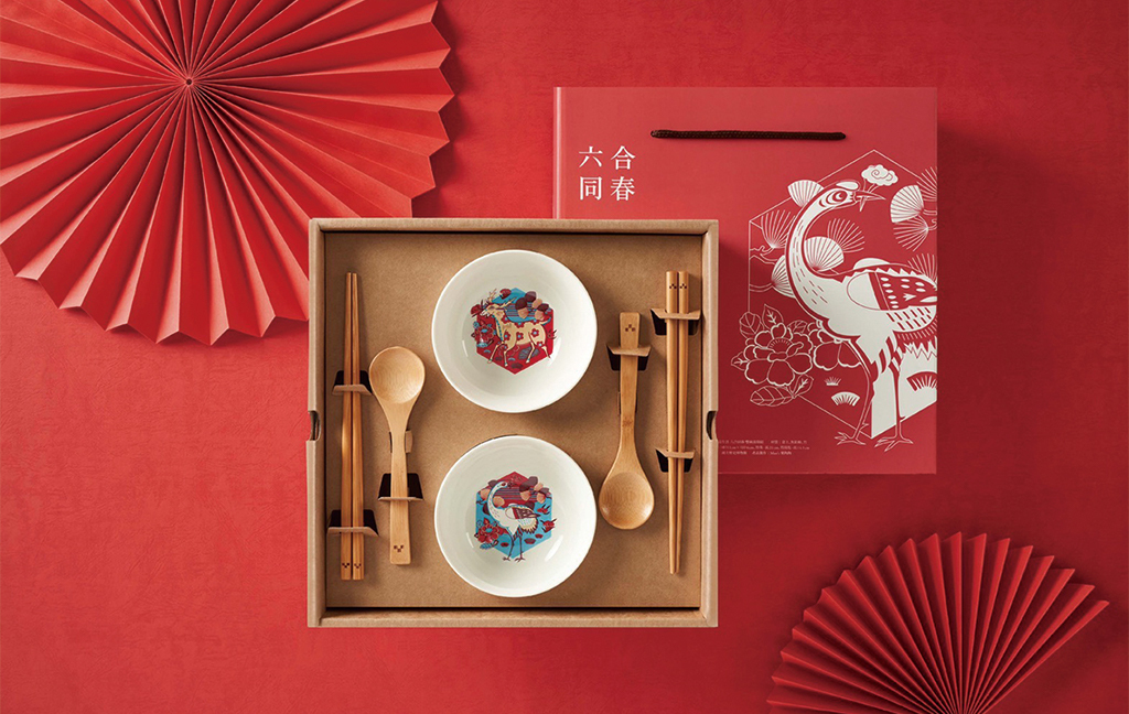 Mao's樂陶陶，誠品生活eslite spectrum滿額贈禮，六合同春湯筷組／雙碗湯筷組。