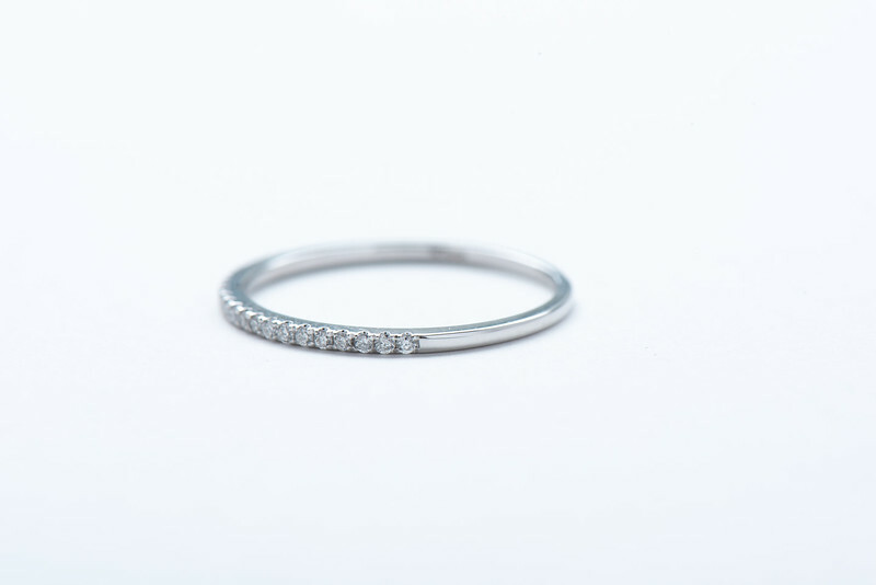 18K Extra Thin Diamond Ring