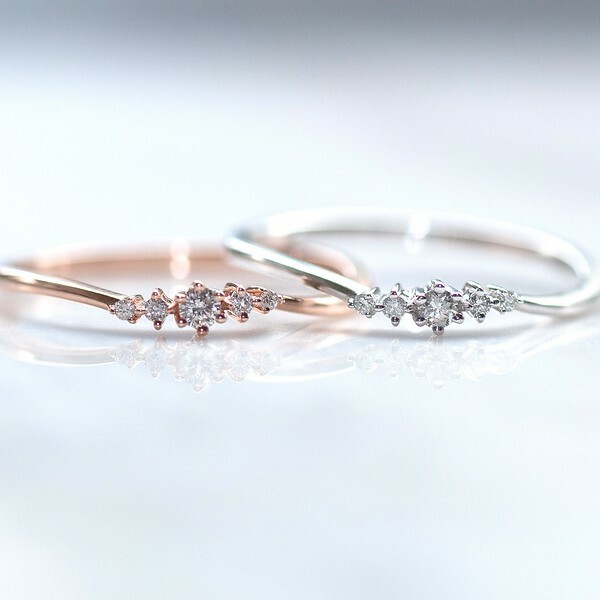 18K Courbe Diamond ring