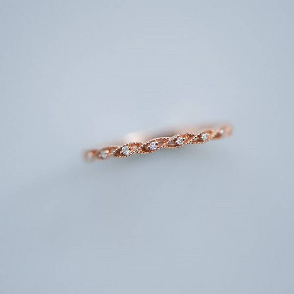 18K Twist Vintage Diamond Ring