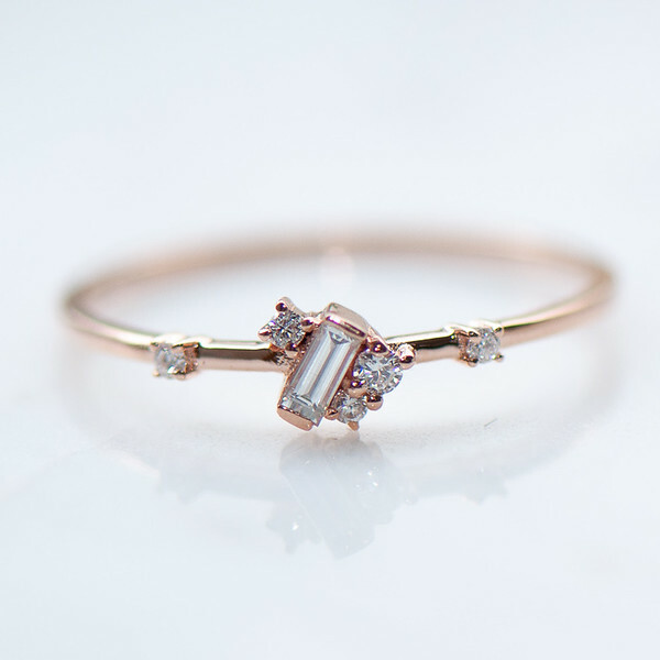 18K Aurora baguette diamond ring