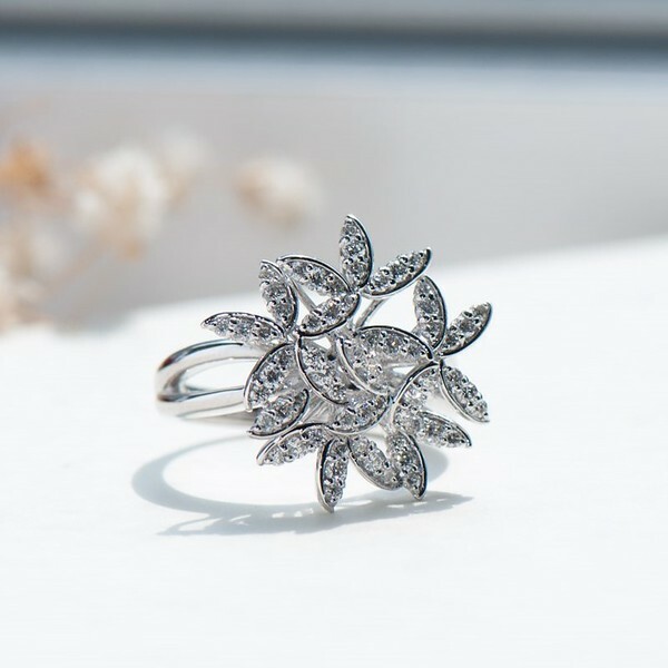 18K Grande Floral Diamond Ring