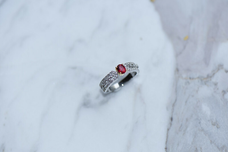18K Classic Ruby Diamond Ring