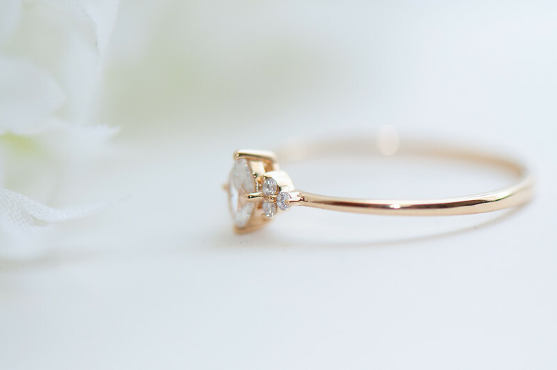 18K Breezy Marquise Diamond Ring