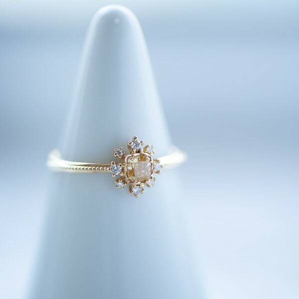 18K Sunflower Yellow Diamond Ring