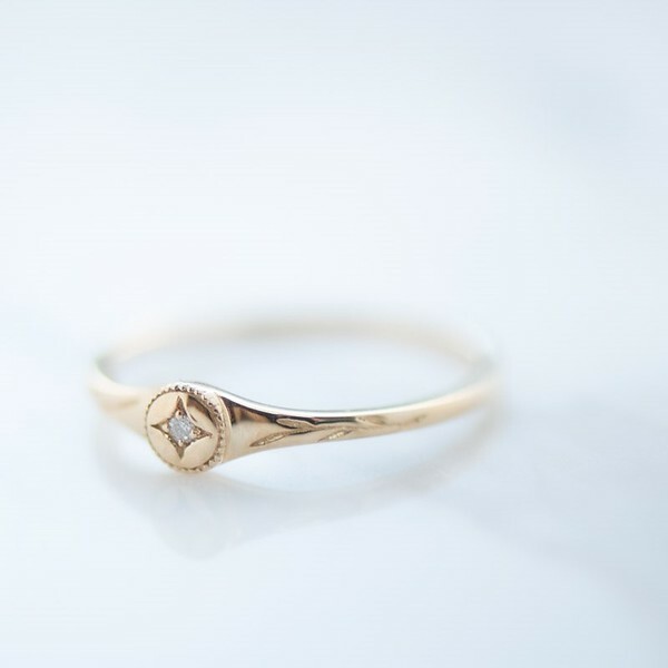 18K Signet Diamond Ring