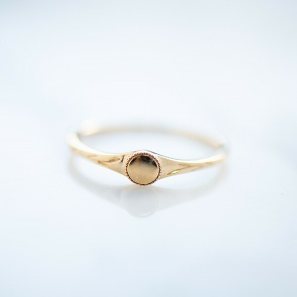 18K Signet Engraving Ring