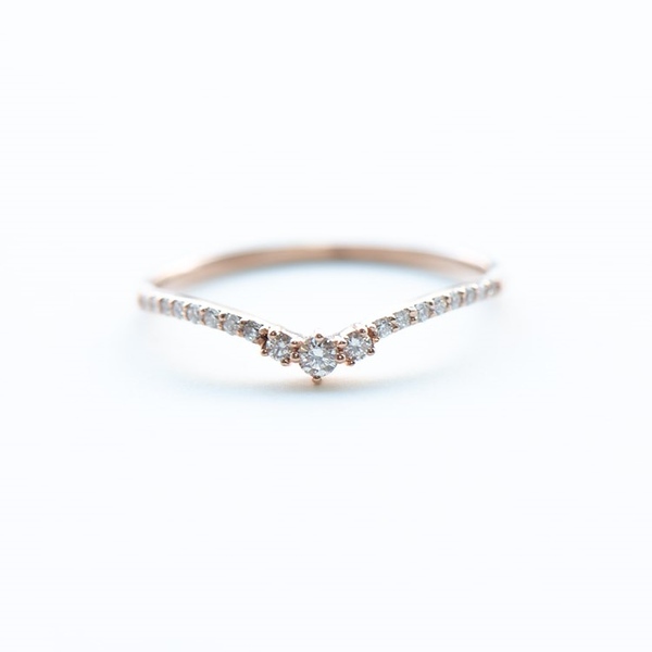 18K Candy V Shape Diamond Ring