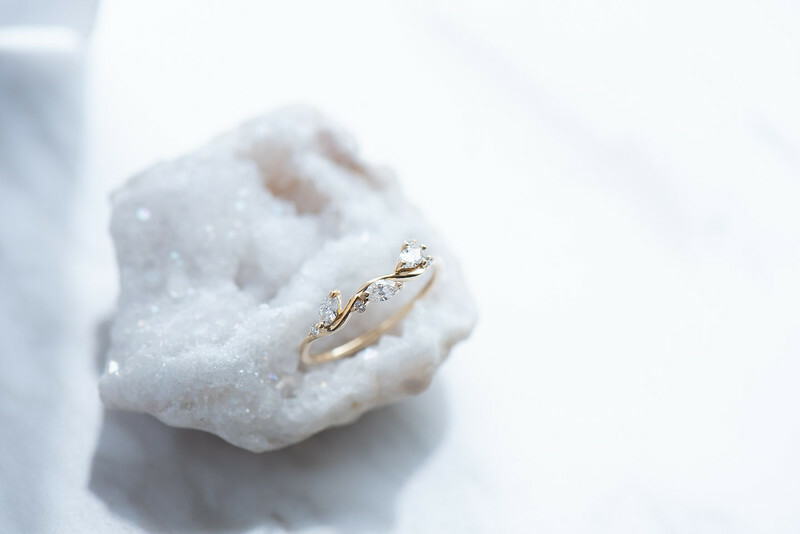 18K Leaf Diamond Ring