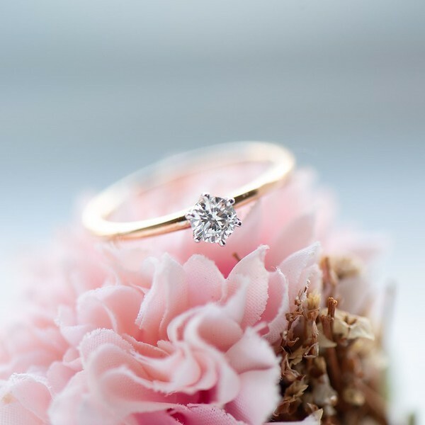 18K Double Tone Single 0.30ct Diamond Ring