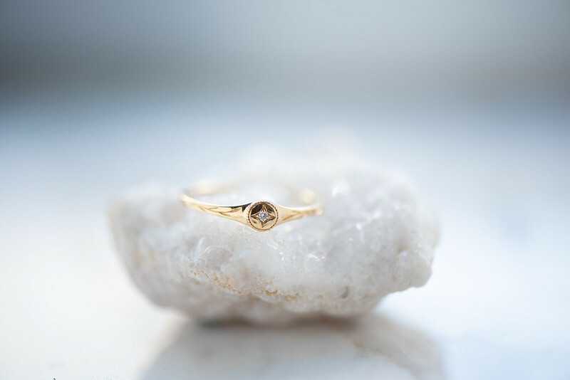 18K Signet Diamond Ring