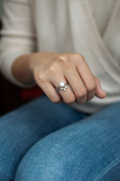 18K Rome diamond ring