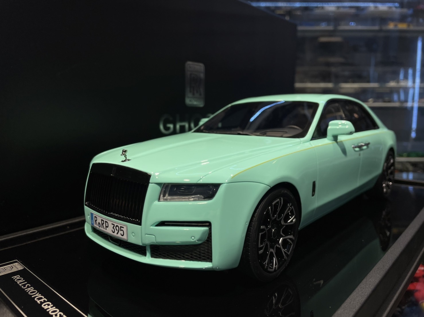 Rolls Royce Ghost Rr1801lg Light Green Solid 1 18 樹酯車