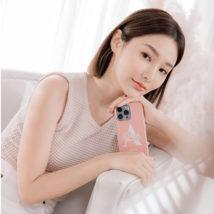 大字陪襯 蜜荔殼 (MagSafe) 蜜荔粉皮革殼 - (訂製名字) iPhone客製化手機殼