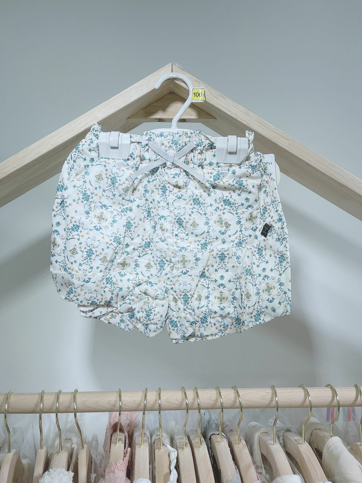 Tete a tete 碎花泡泡腳短褲