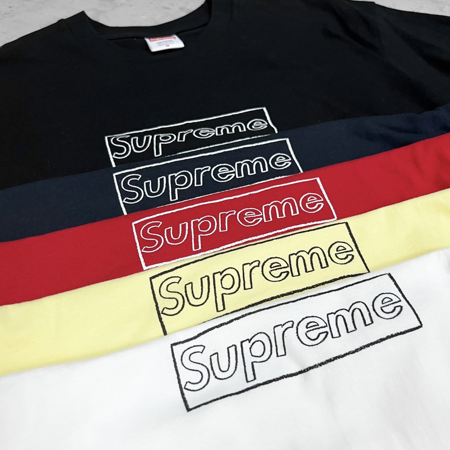 -(B3c03)-SUPREME KAWS CHALK LOGO TEE 粉筆BOGO T 黑/綠/深藍/粉/紅/白/黃-SS21T7
