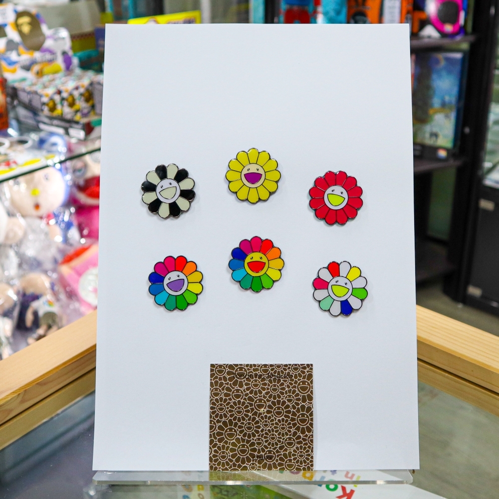 Flower Pin 37mm (6 styles)