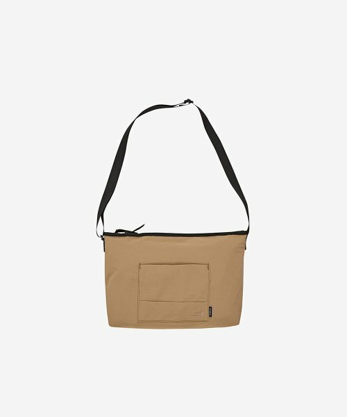 NEW BALANCE 基本款 側背包 斜背包 卡其色 NBGCCAA503_35