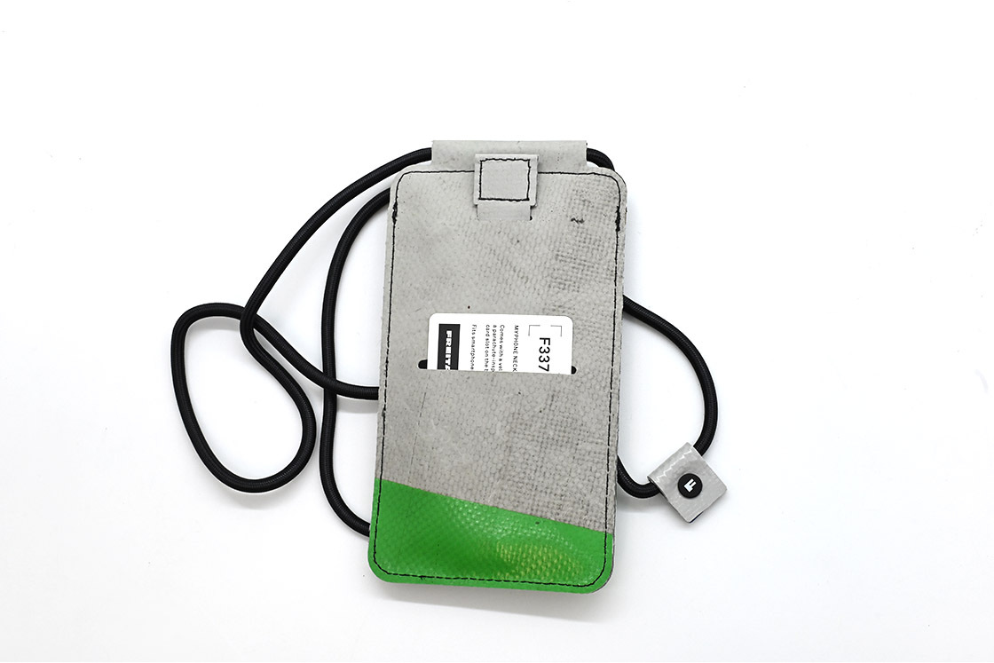 フライターグFREITAG F337 ROBIN ネックポーチ FREITAG、スマホ用ネックポーチ発売 | HIGHSNOBIETY.JP（ハイス
