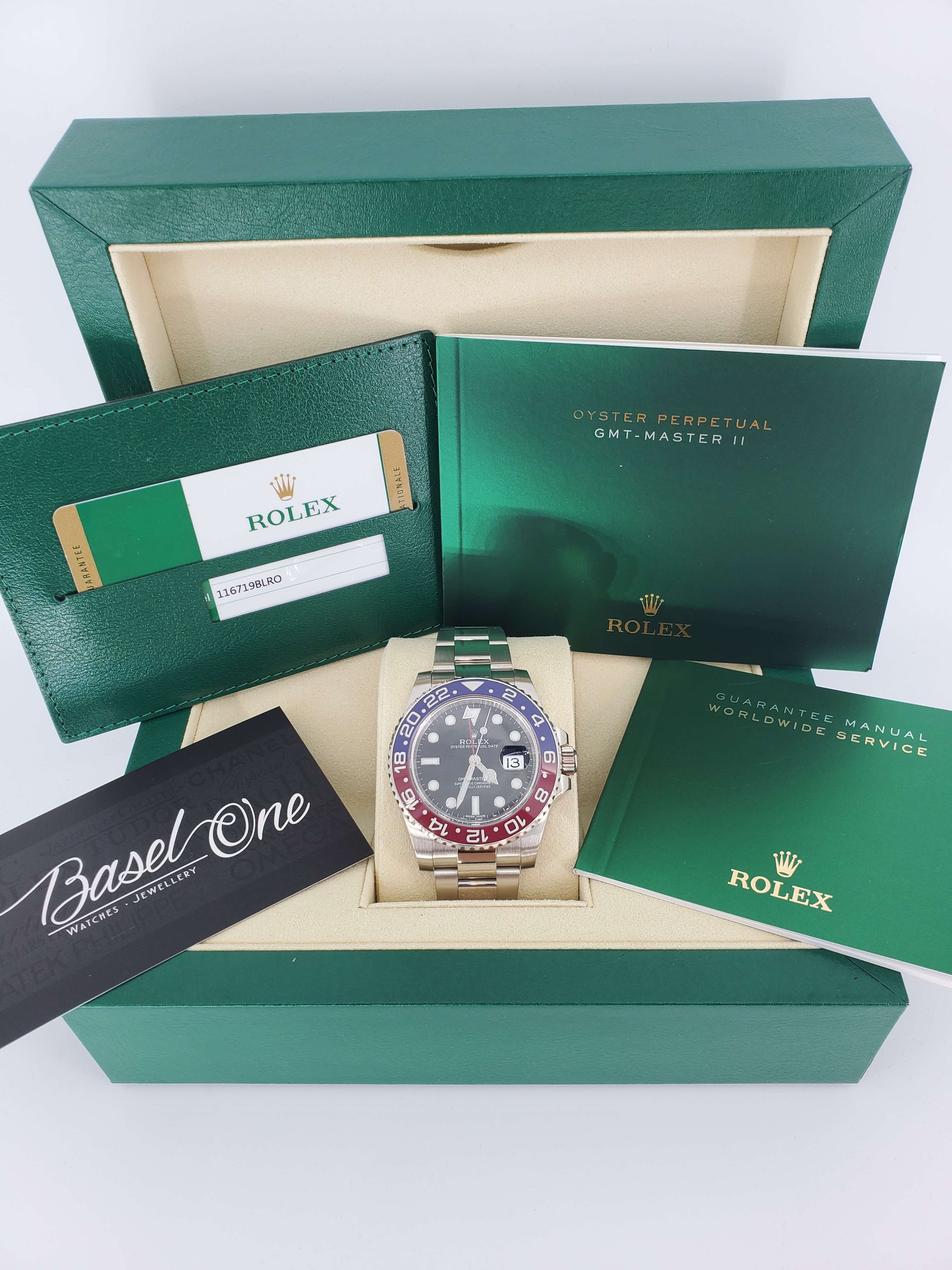 PRE-OWNED DISCONTINUED BRAND NEW ROLEX 116719BLRO MK1 116719 PEPSI RED BLUE OYSTER PERPETUAL GMT-MASTER II WHITE GOLD