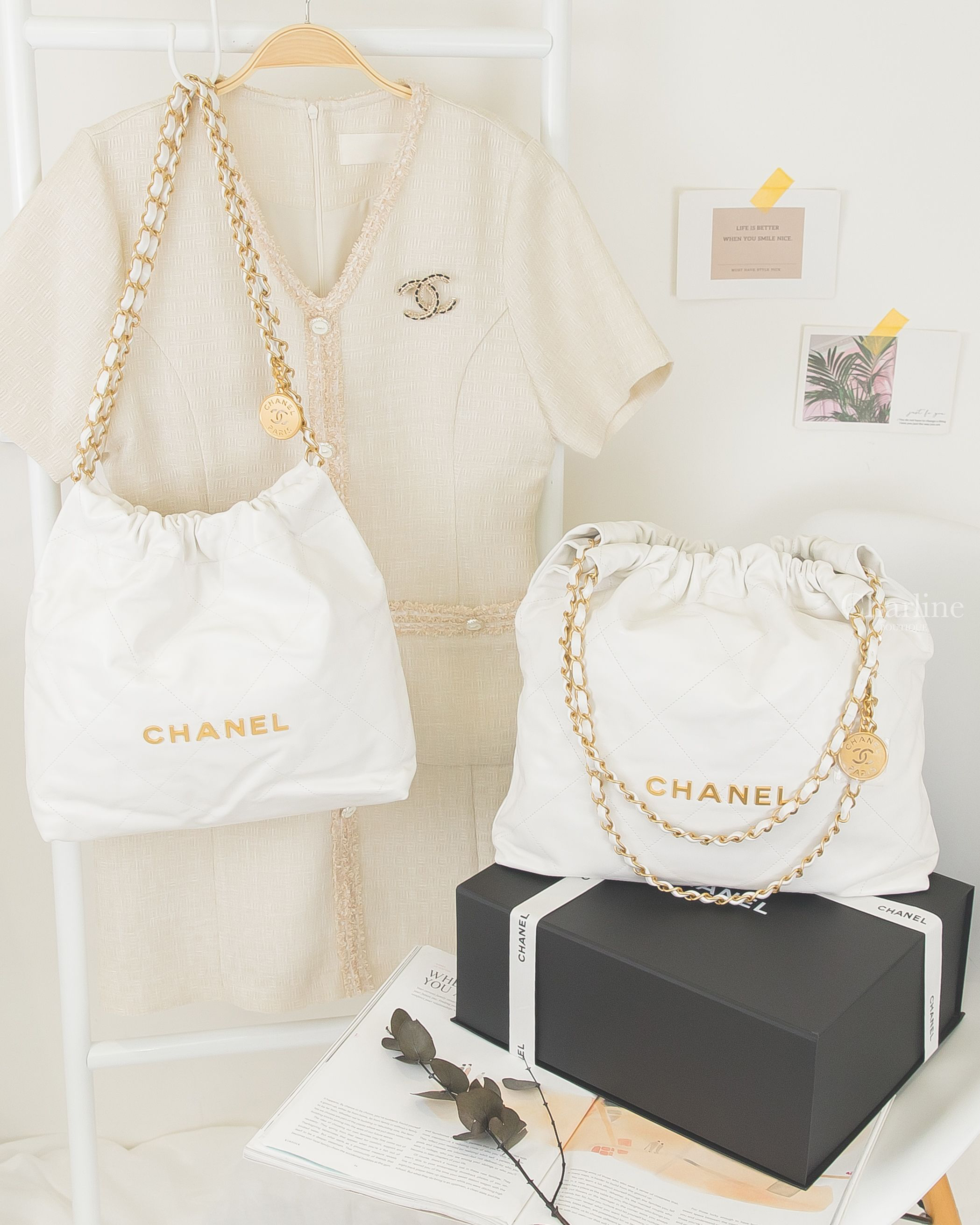 Chanel 22 白色金字徽章鍊帶小型牛皮大菱格紋肩背包,Chanel 22 白色金字徽章鍊帶中型牛皮大菱格紋肩背包,Chanel Brooch 黑色皮穿鍊金色編織CC胸針-Charline Boutique 精品代購