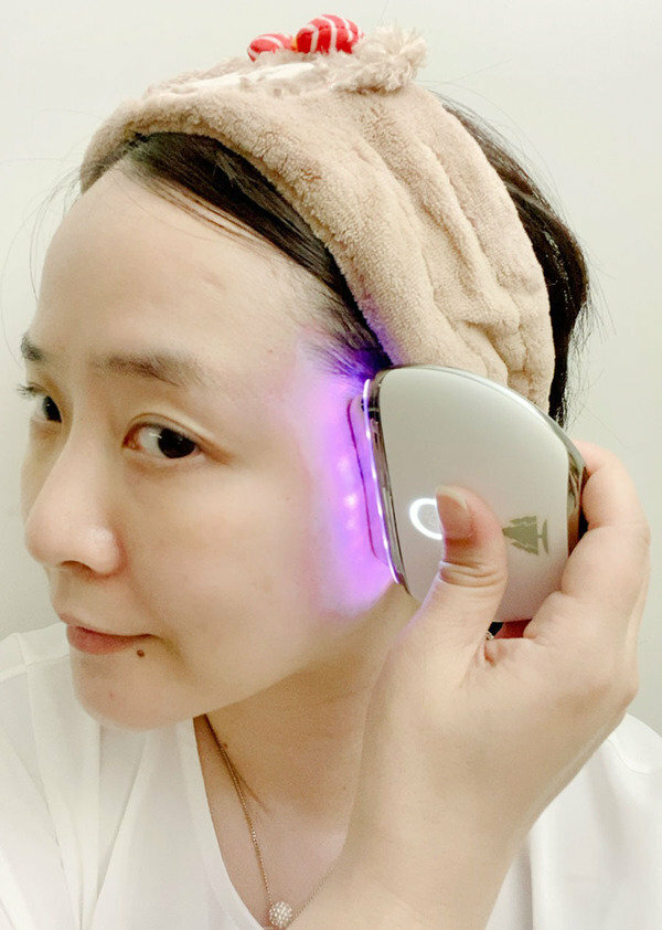 ORangi推薦緊緻美顏V臉溫感震動按摩儀，在家隨時享受SPA