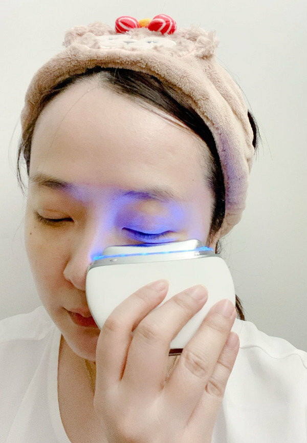 ORangi推薦緊緻美顏V臉溫感震動按摩儀，在家隨時享受SPA