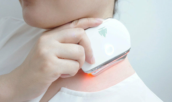 ORangi推薦緊緻美顏V臉溫感震動按摩儀，在家隨時享受SPA