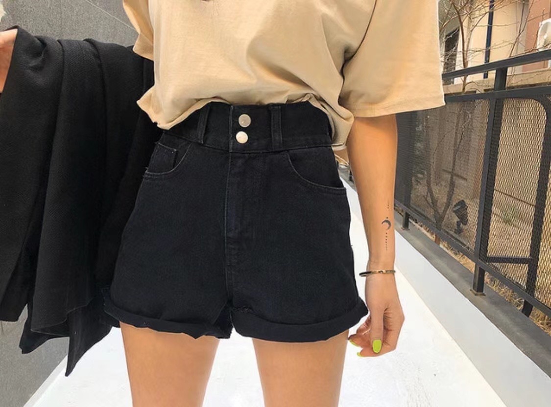 978雙釦不收邊可反褶高腰牛仔短褲