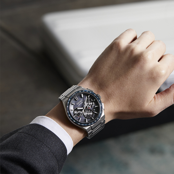 萬年鐘錶 - SEIKO ASTRON GPS  超服貼手腕鈦金屬衛星對時男錶  SSH109J1 / 5X53-0BR0B 錶徑42.7MM