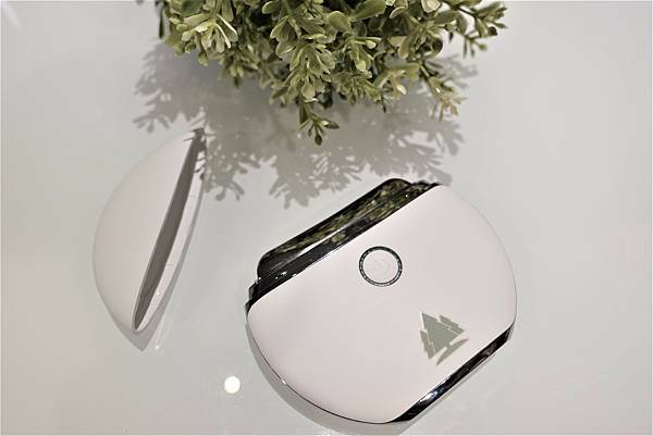 來自白色巨塔的Angel Hsin推薦緊緻美顏V臉溫感震動按摩儀