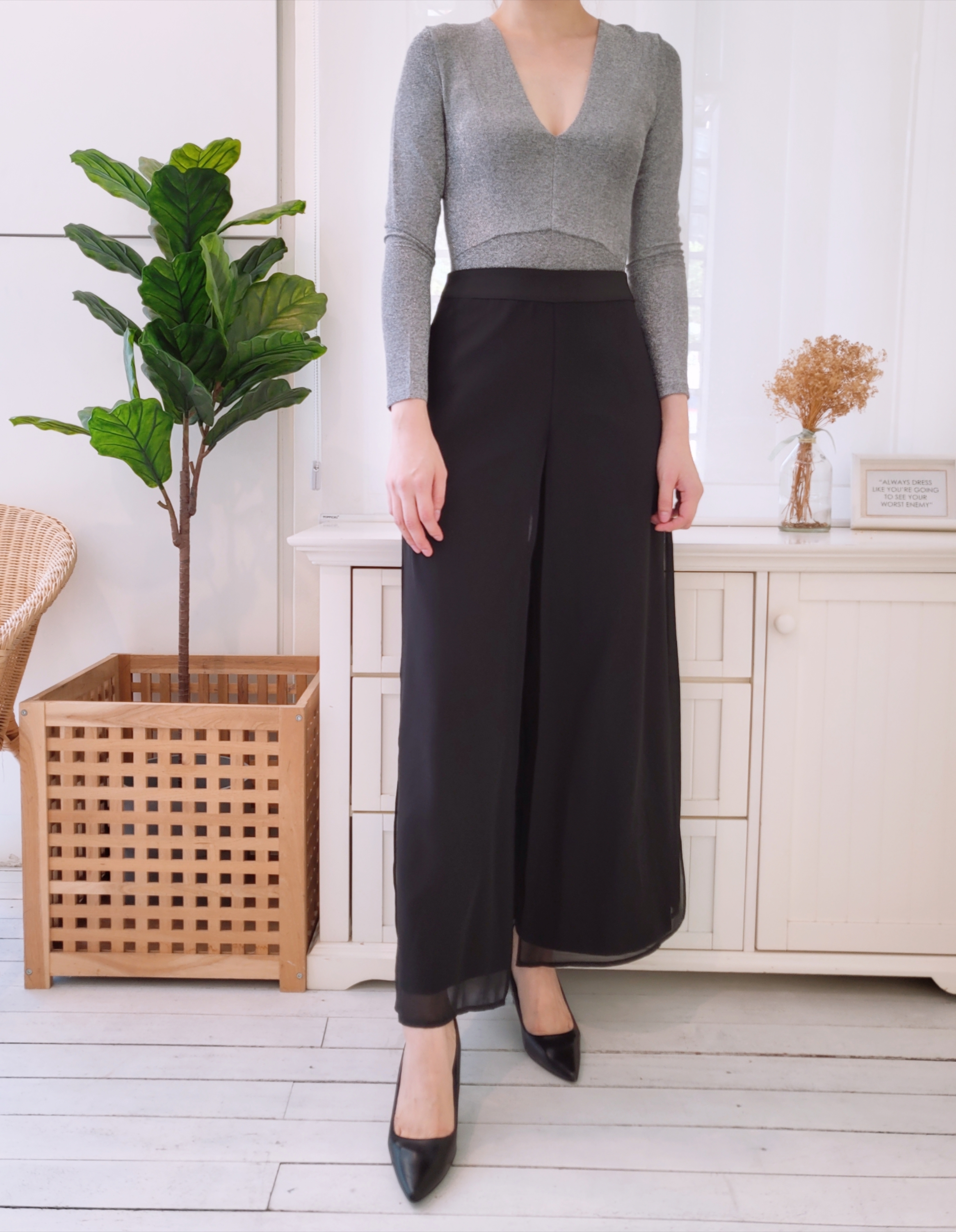 V NECK BODYSUIT BLOUSE